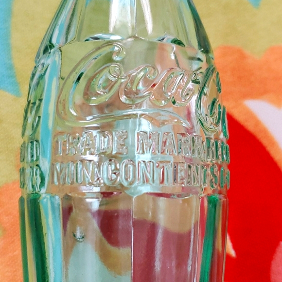 Vintage 1938-1951 CocaCola EMBOSSED Green Glass Bottle 6oz Collectible Retro - Picture 8 of 14